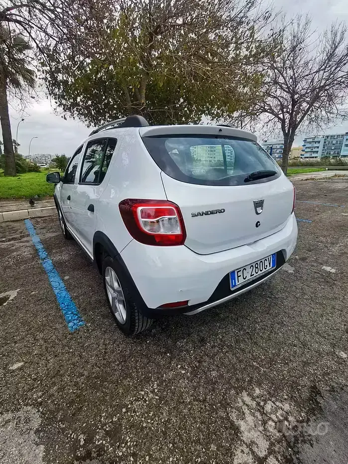 Usata Dacia Sandero Ambiance 90 CV (66 kW) 2016 Bianco Berlina