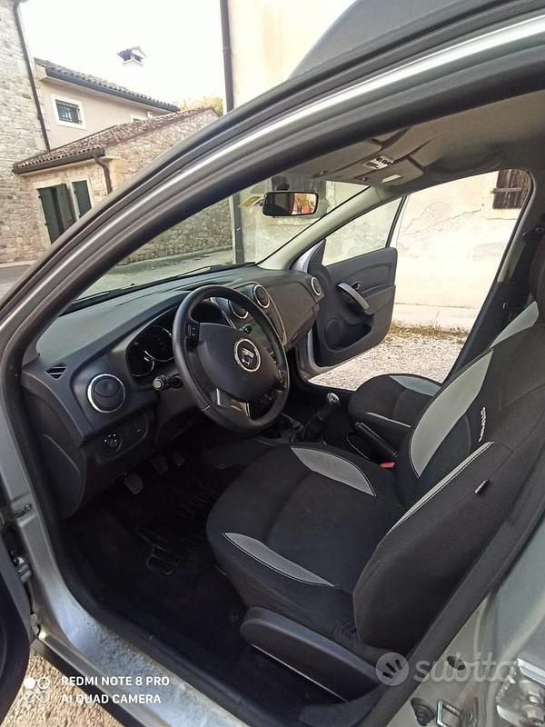Usata Dacia Sandero 90 CV (66 kW) 2013 Grigio Utilitaria