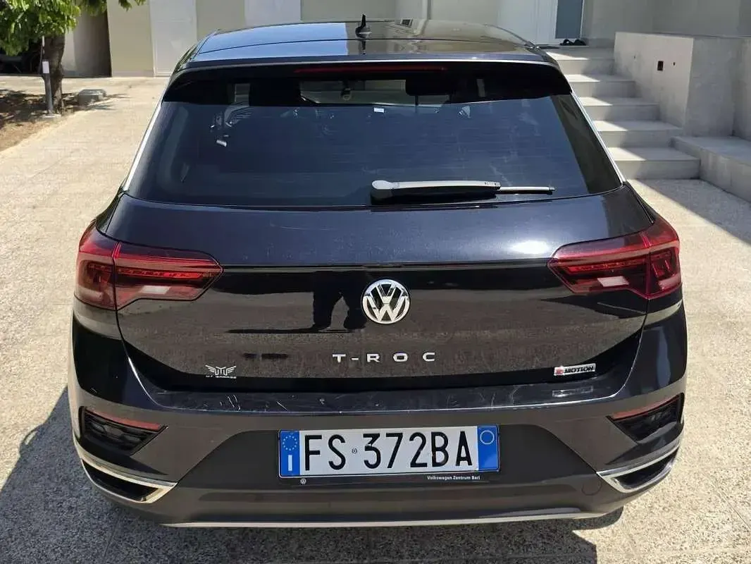 Usata VW T-Roc Advance 150 CV (110 kW) 2018 Nero SUV