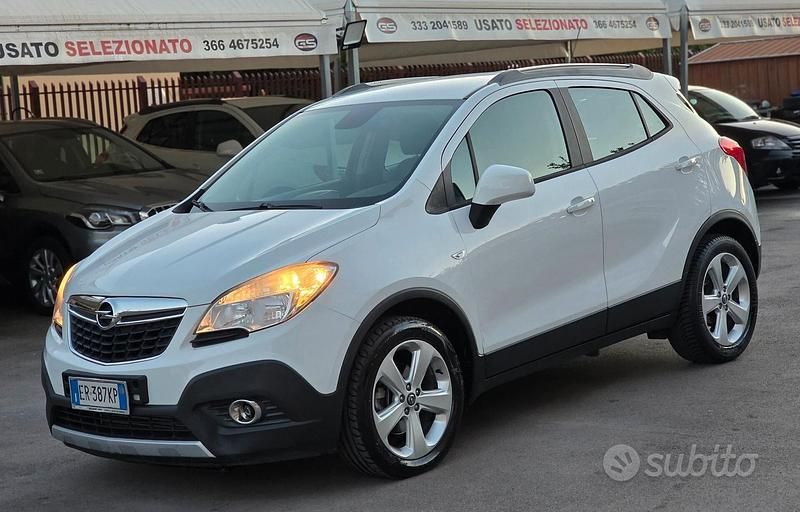 Bianco Usata 2013 Opel Mokka SUV | 4900 € (Ottimo prezzo) - Immagine 1/4