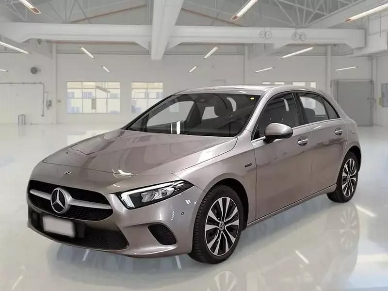 Usata Mercedes A250 Business 160 CV (117 kW) 2020 Berlina