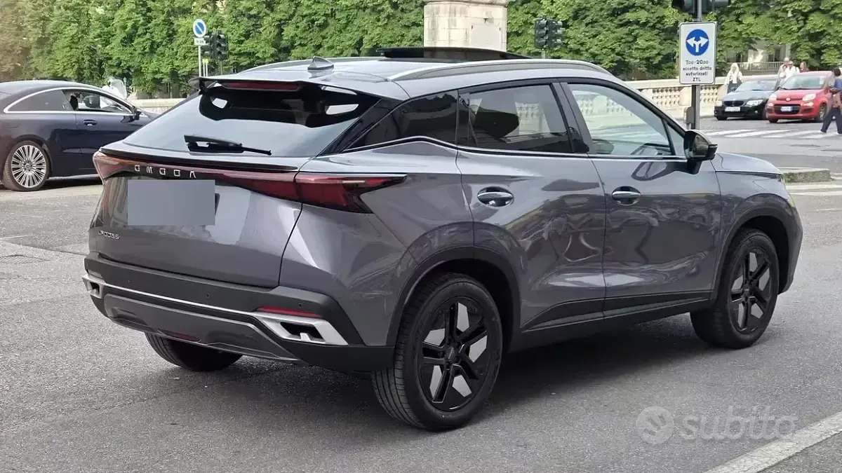 Usata Omoda 5 147 CV (108 kW) 2025 Grigio SUV