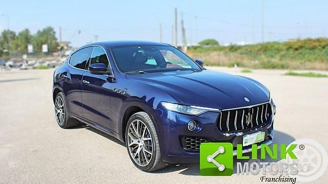 Blu Usata 2017 Maserati Levante SUV | 33.750 € (Buon prezzo) - Immagine 1/4