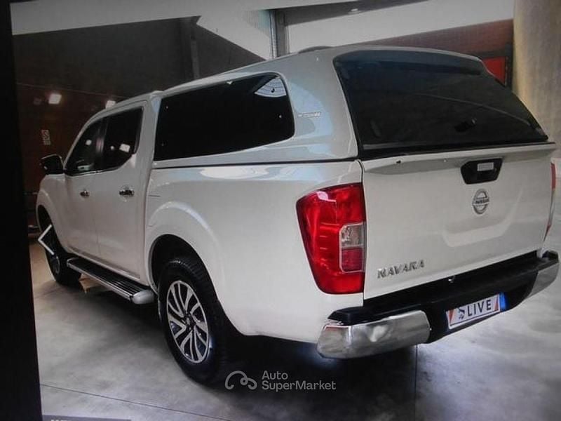 Usata Nissan Navara N-Guard 190 CV (139 kW) 2019 Bianco pastello Pick-up