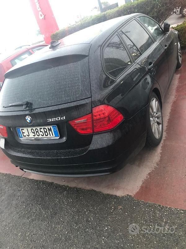 Usata BMW 320 184 CV (135 kW) 2011 Nero Station wagon