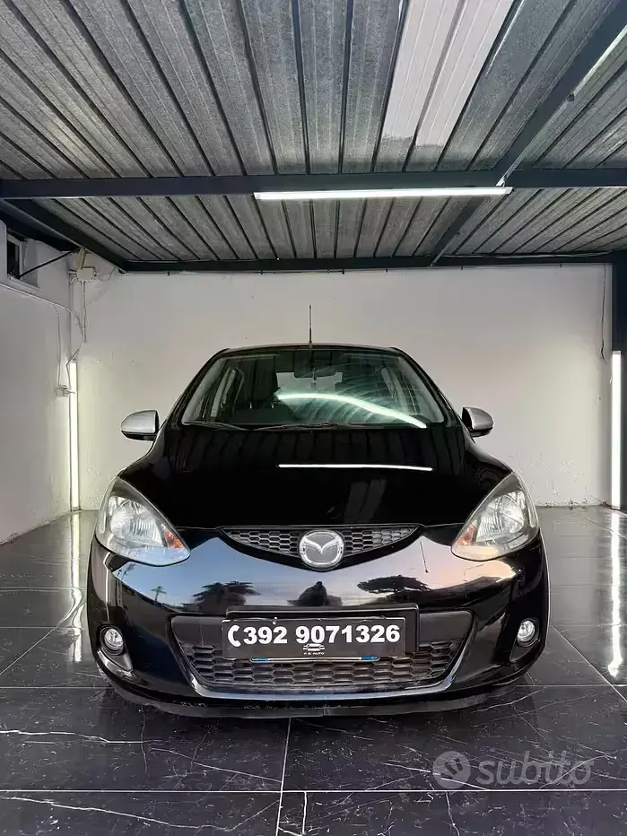 Usata Mazda 2 86 CV (63 kW) 2008 Nero Utilitaria