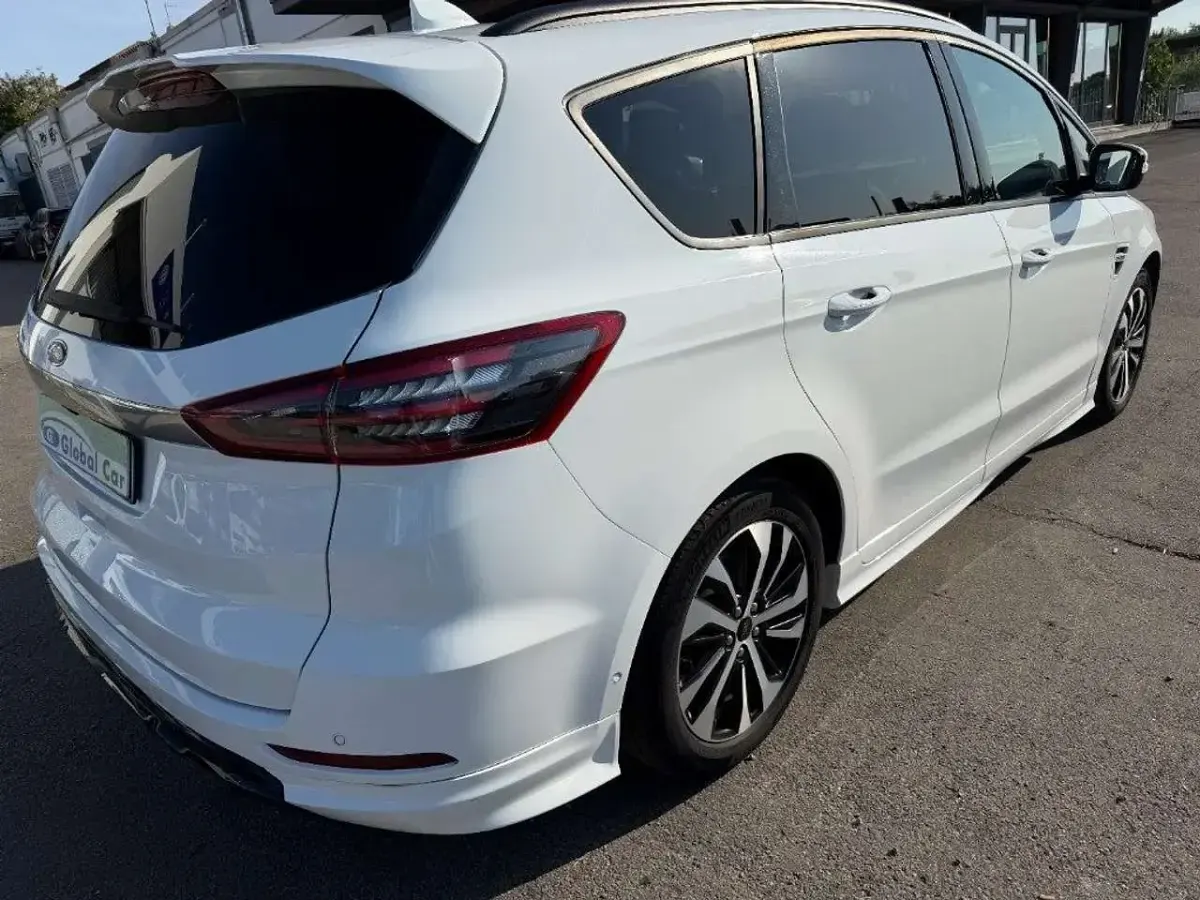 Usata Ford S-MAX Business Edition 150 CV (110 kW) 2023 Bianco Monovolume