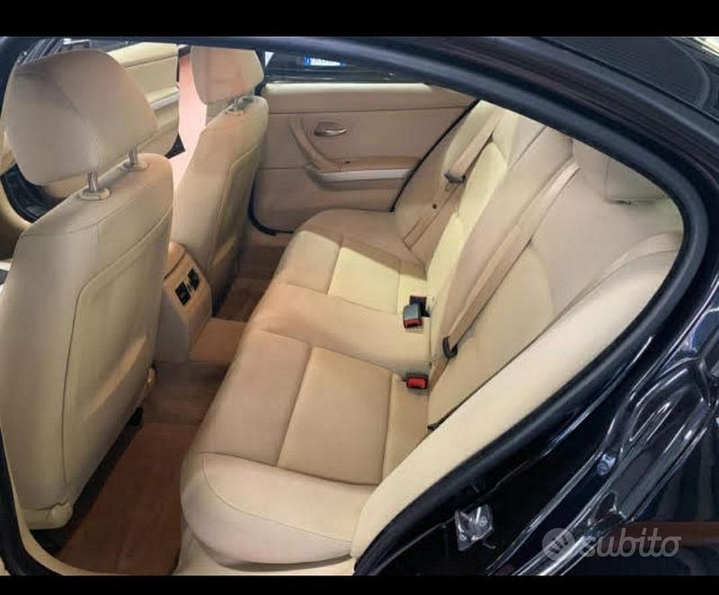 Usata BMW 320 184 CV (135 kW) 2010 Nero Berlina