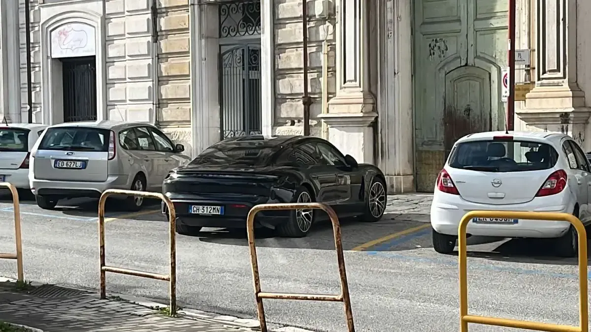 Usata Porsche Taycan Performance Package 139 kW (190 CV) 2022 Berlina