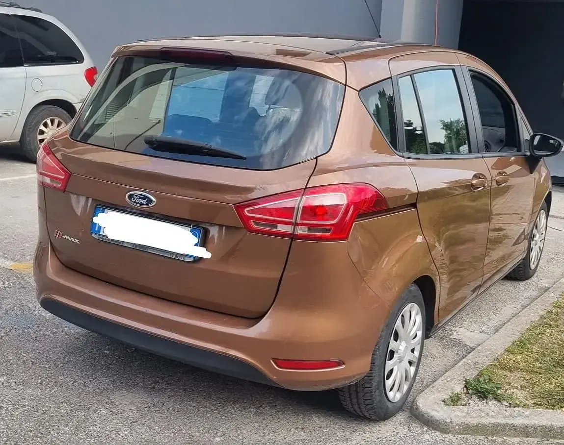 Usata Ford B-MAX 90 CV (66 kW) 2014 Marrone Monovolume