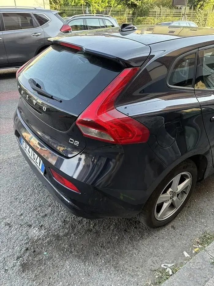 Usata Volvo V40 Business Edition 120 CV (88 kW) 2016 Berlina