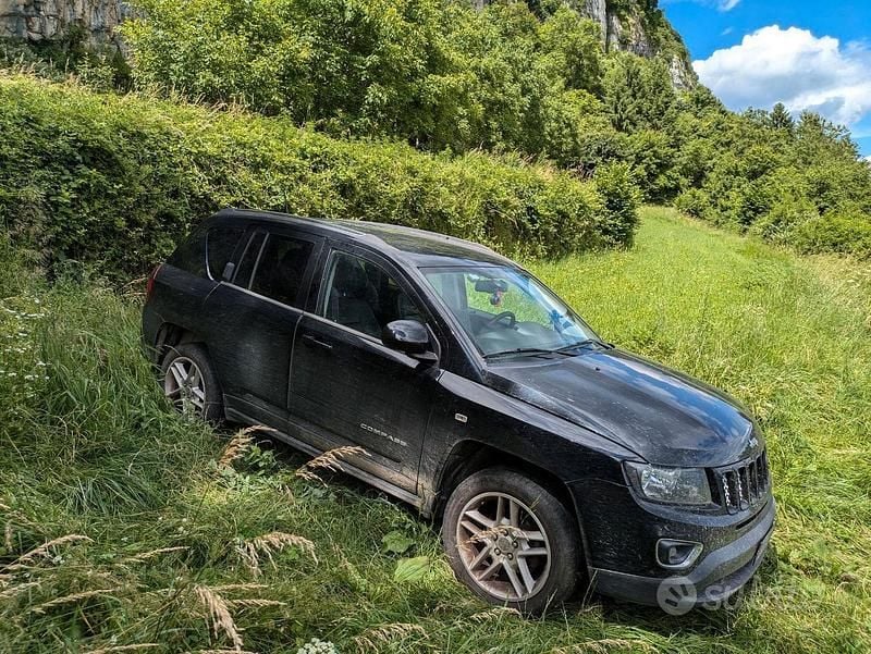 Nero Usata 2014 Jeep Compass Limited SUV | 7700 € (Buon prezzo) - Immagine 1/1
