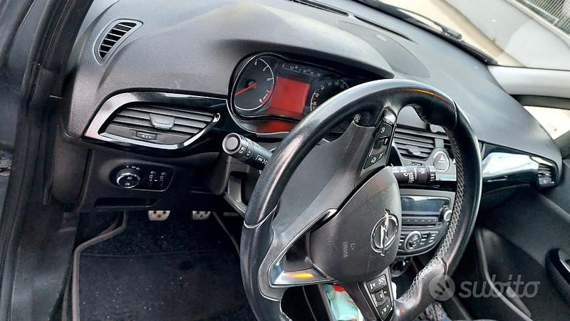 Usata Opel Corsa 90 CV (66 kW) 2015 Grigio Utilitaria