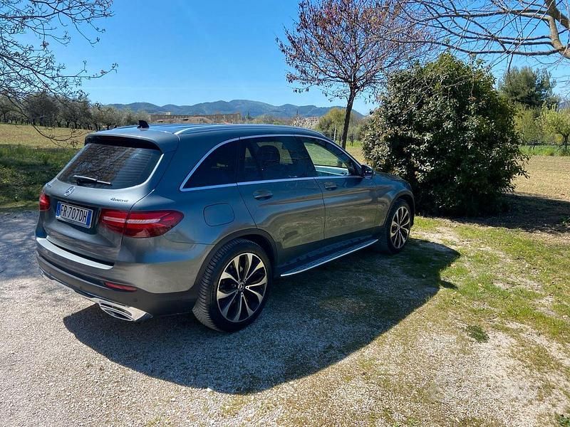 Usata Mercedes GLC220 170 CV (125 kW) 2018 Grigio SUV