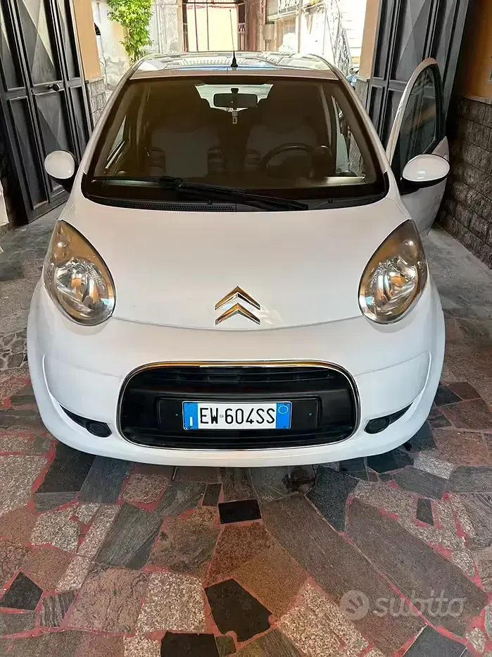 Usata Citroën C1 54 CV (39 kW) 2010 Bianco Utilitaria