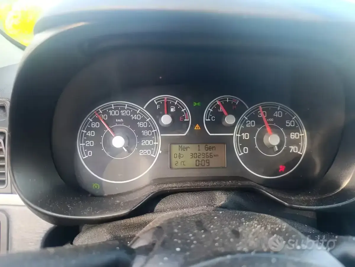 Usata Fiat Grande Punto 65 CV (47 kW) 2008 Nero Utilitaria