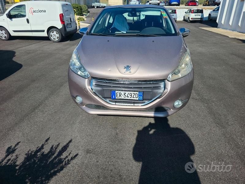 Usata Peugeot 208 82 CV (60 kW) 2013 Utilitaria