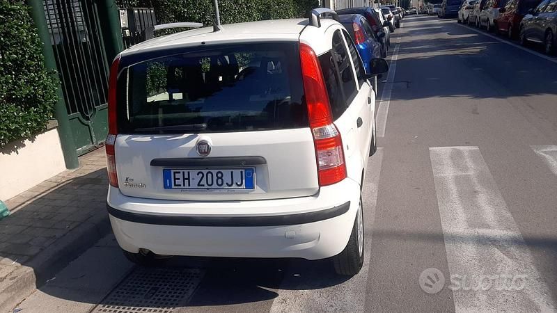 Usata Fiat Panda Emotion 75 CV (55 kW) 2010 Bianco Utilitaria