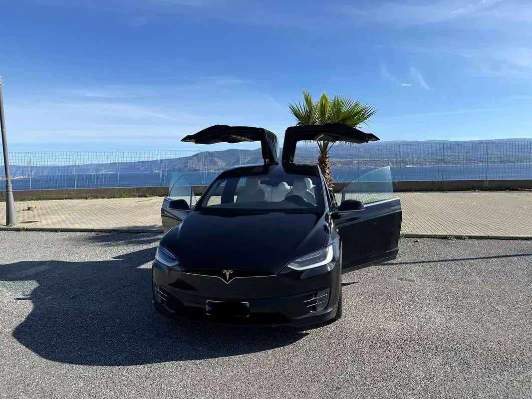 Usata Tesla Model X 158 kW (215 CV) 2018 Nero SUV