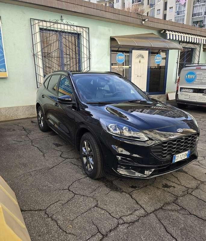 Usata Ford Kuga ST-Line X 152 CV (111 kW) 2024 SUV