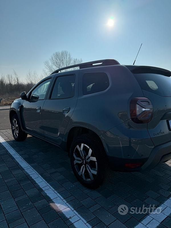 Usata Dacia Duster Journey 90 CV (66 kW) 2023 Grigio SUV