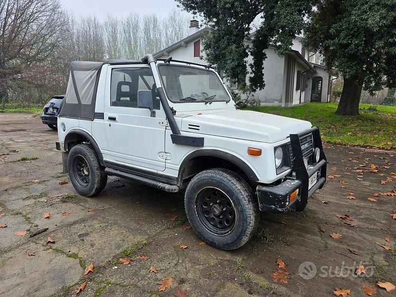 Bianco Usata 1989 Suzuki Samurai SUV | 4000 € - Immagine 1/4