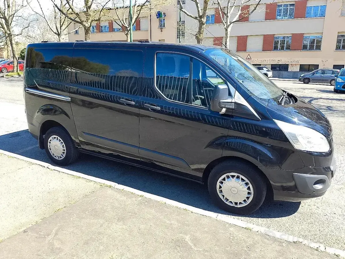Usata Ford Tourneo Custom 125 CV (91 kW) 2014 Nero Furgone