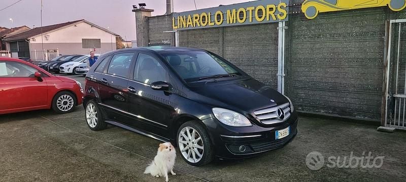 Nero Usata 2008 Mercedes B180 Monovolume | 3999 € (Buon prezzo) - Immagine 1/4