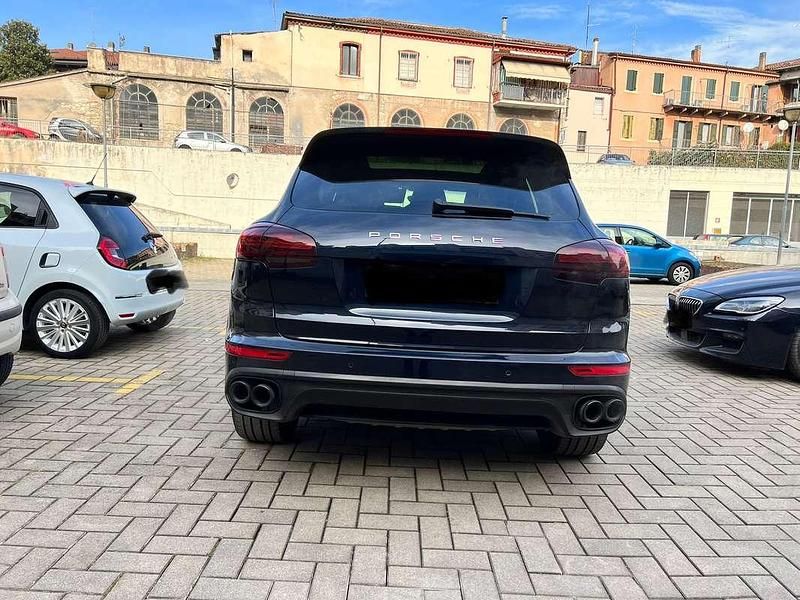 Usata Porsche Cayenne Platinum Edition 262 CV (192 kW) 2016 Blu/azzurro SUV