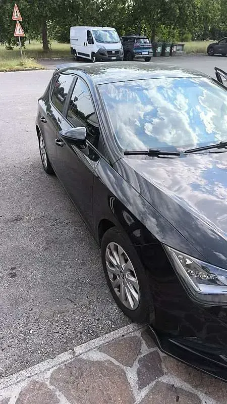 Usata Seat Leon Style 110 CV (80 kW) 2014 Berlina