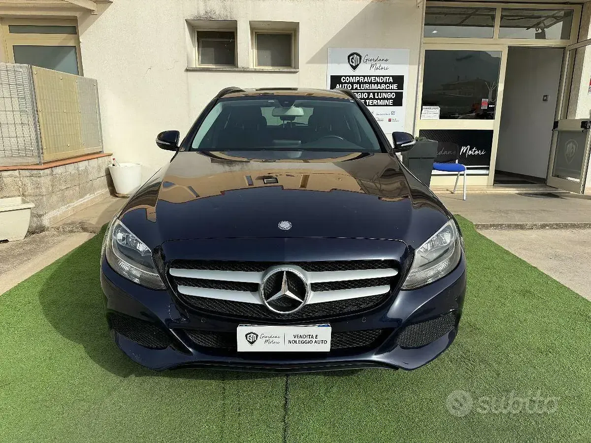 Usata Mercedes 200 135 CV (99 kW) 2015 Blu Station wagon