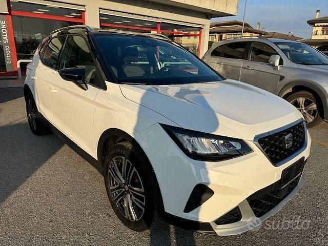 Usata Seat Arona Xperience 111 CV (81 kW) 2023 Bianco SUV