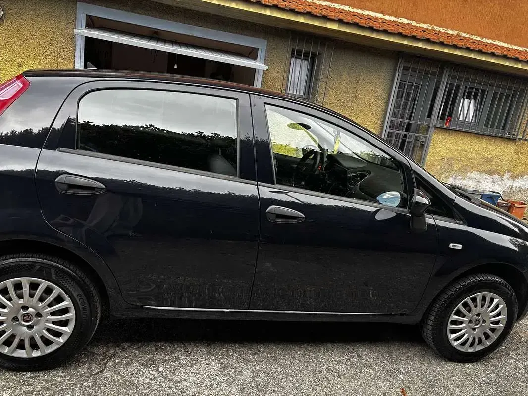 Usata Fiat Grande Punto Active 77 CV (56 kW) 2015 Blu Utilitaria