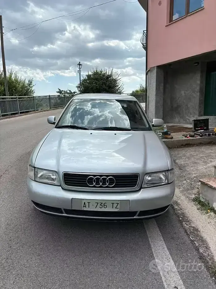 Usata Audi A4 125 CV (91 kW) 1997 Berlina