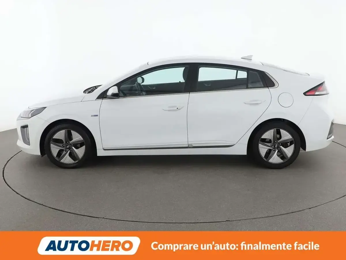 Begagnad Hyundai Ioniq 105 HK (77 kW) 2020 Vit Halvkombi