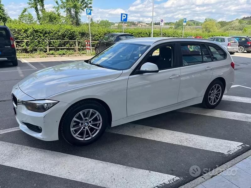 Usata BMW 318 143 CV (105 kW) 2013 Bianco Station wagon