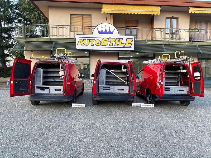 Usata VW Caddy 122 CV (89 kW) 2016 Rosso Monovolume