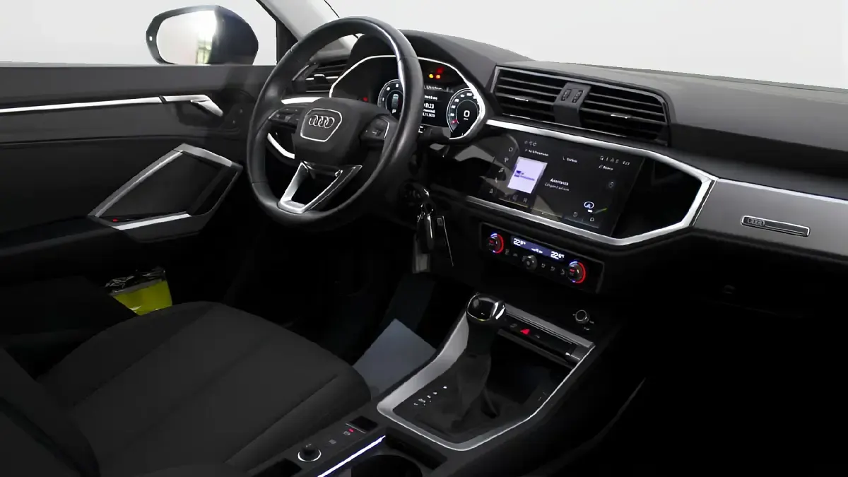 Usata Audi Q3 Advanced Plus 150 CV (110 kW) 2024 Blu navarra metallizzato SUV