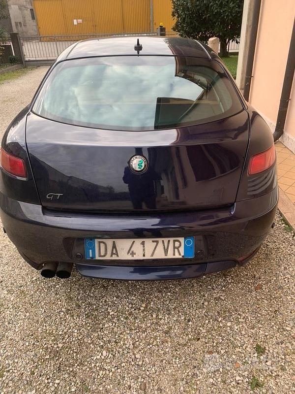 Blu Usata 2006 Alfa Romeo GT Coupé | 3000 € (Buon prezzo) - Immagine 1/4