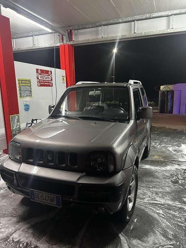 Usata Suzuki Jimny 86 CV (63 kW) 2006 SUV