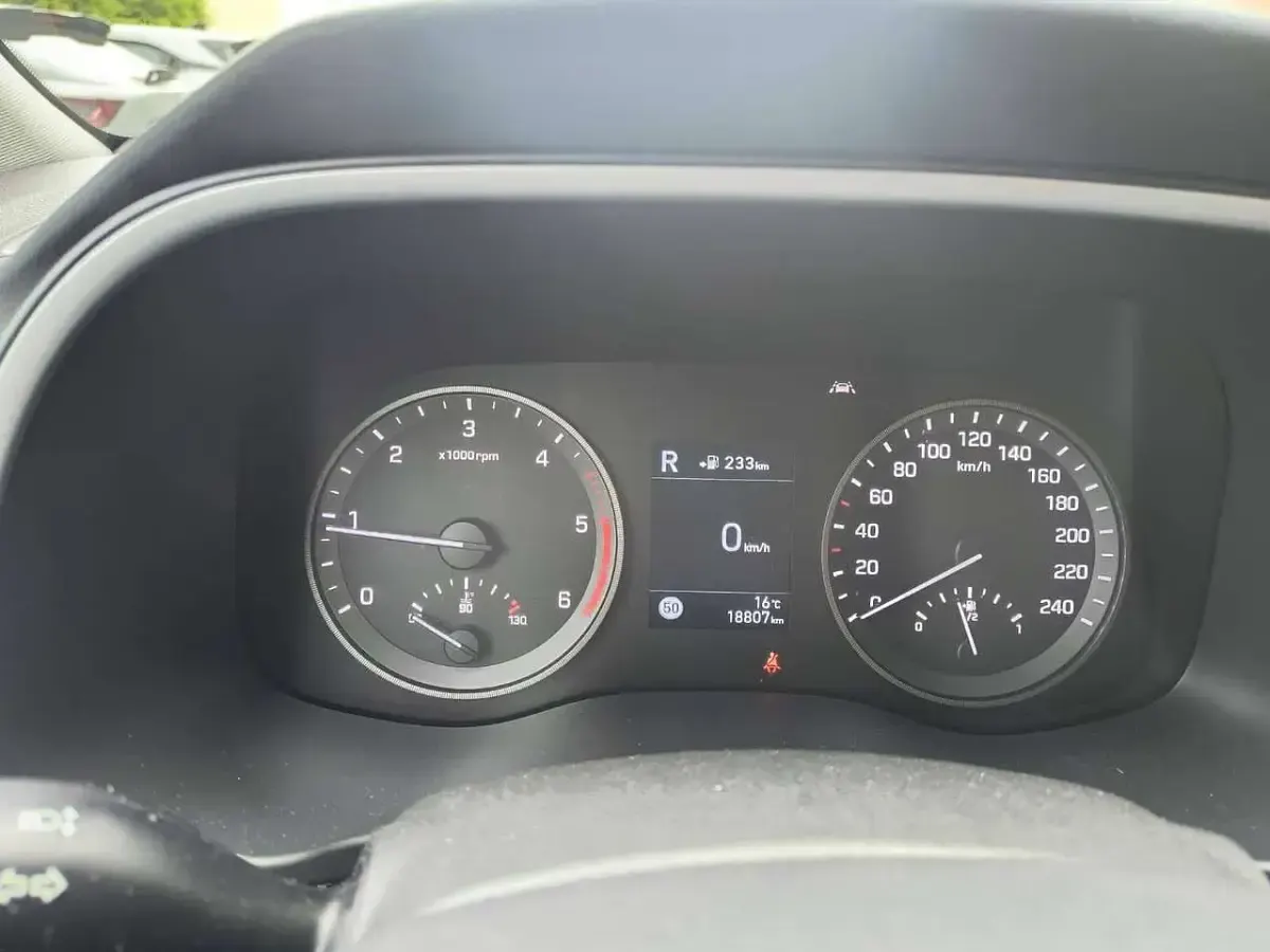 Usata Hyundai Tucson 136 CV (100 kW) 2019 Micron grey SUV