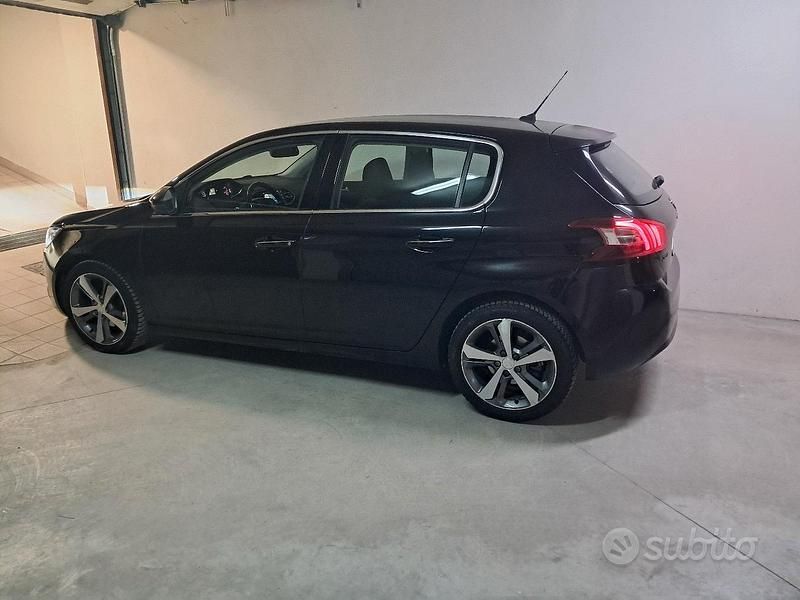 Usata Peugeot 308 Allure 116 CV (85 kW) 2015 Nero Berlina