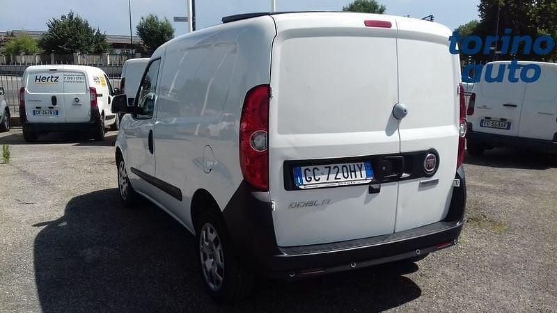 Usata Fiat Doblò Lounge 120 CV (88 kW) 2020 Bianco Monovolume