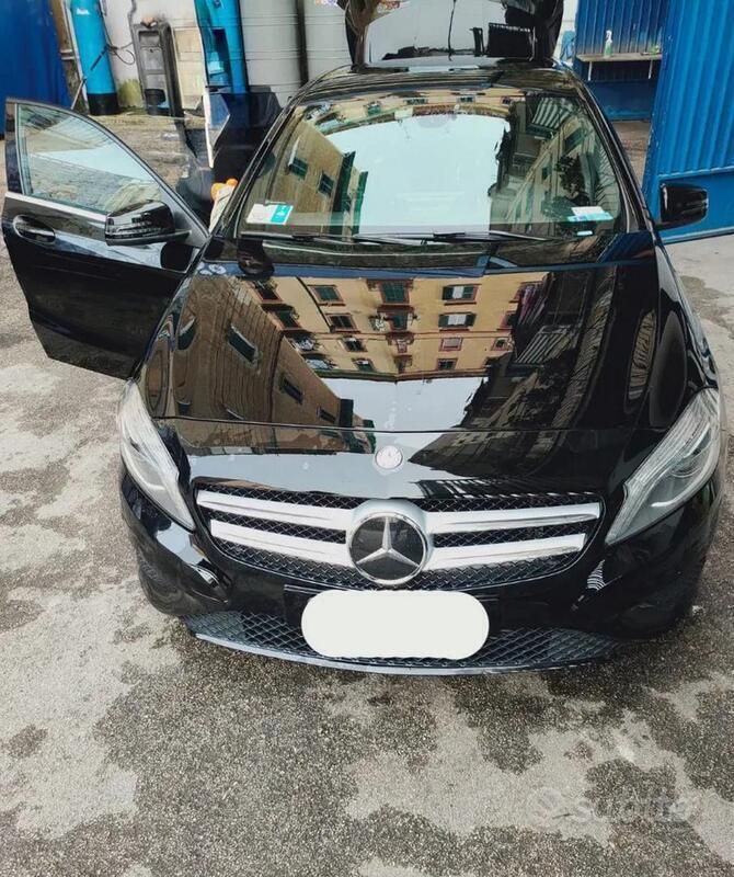 Usata Mercedes A200 136 CV (100 kW) 2014 Nero Berlina
