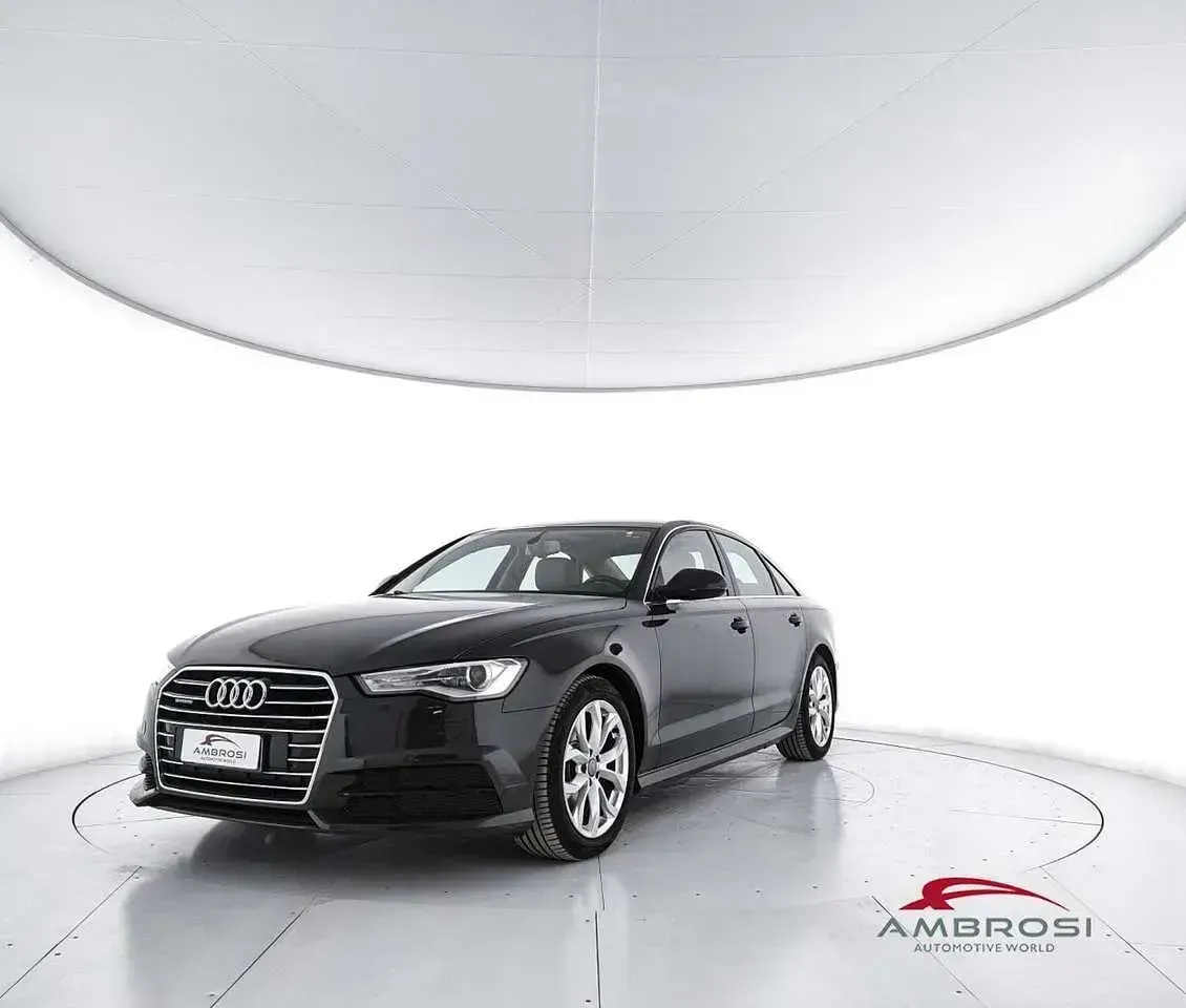 Begagnad Audi A6 Comfort 190 HK (139 kW) 2016 Svart Sedan