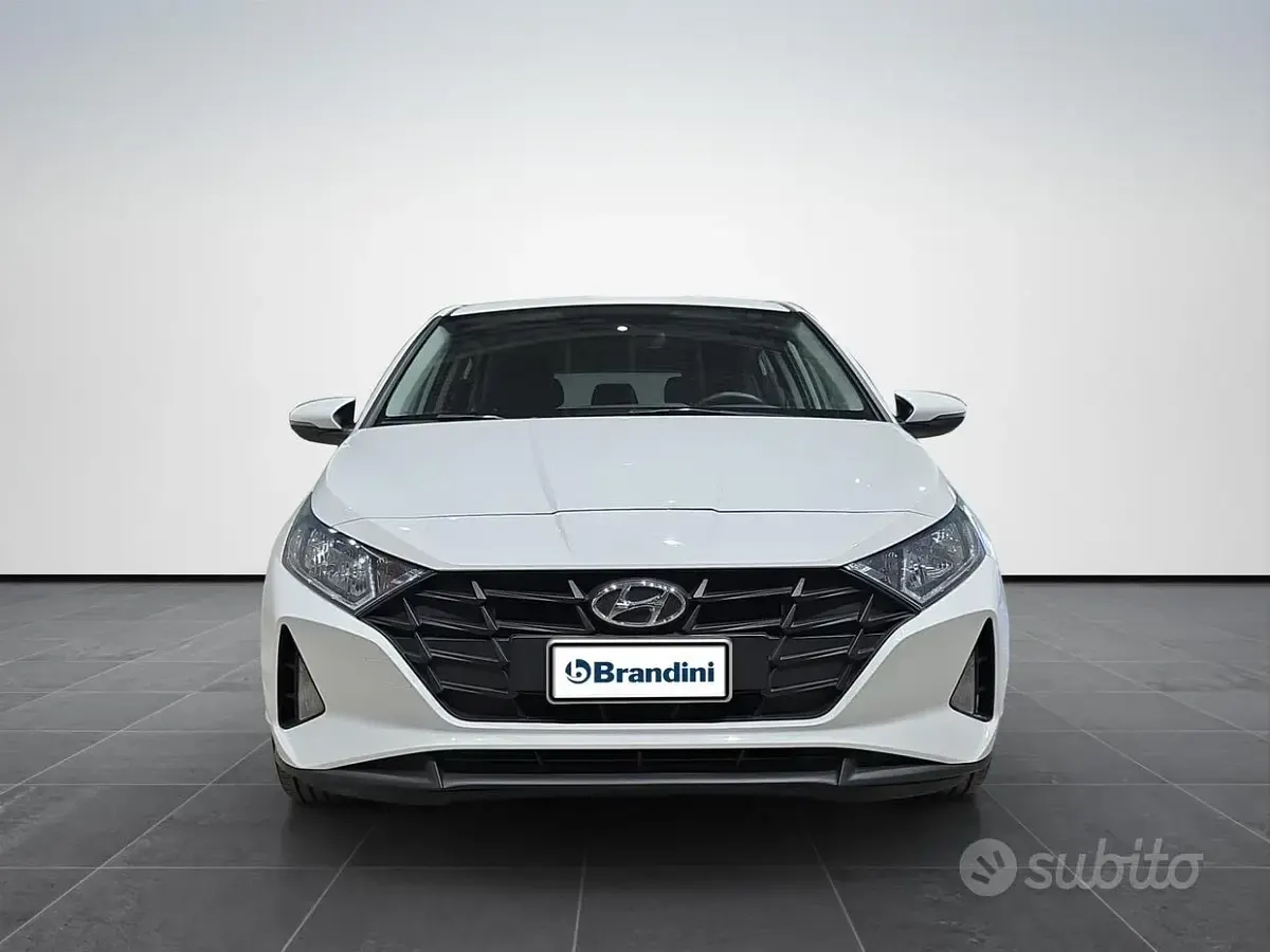 Usata Hyundai i20 84 CV (61 kW) 2023 Bianco Utilitaria