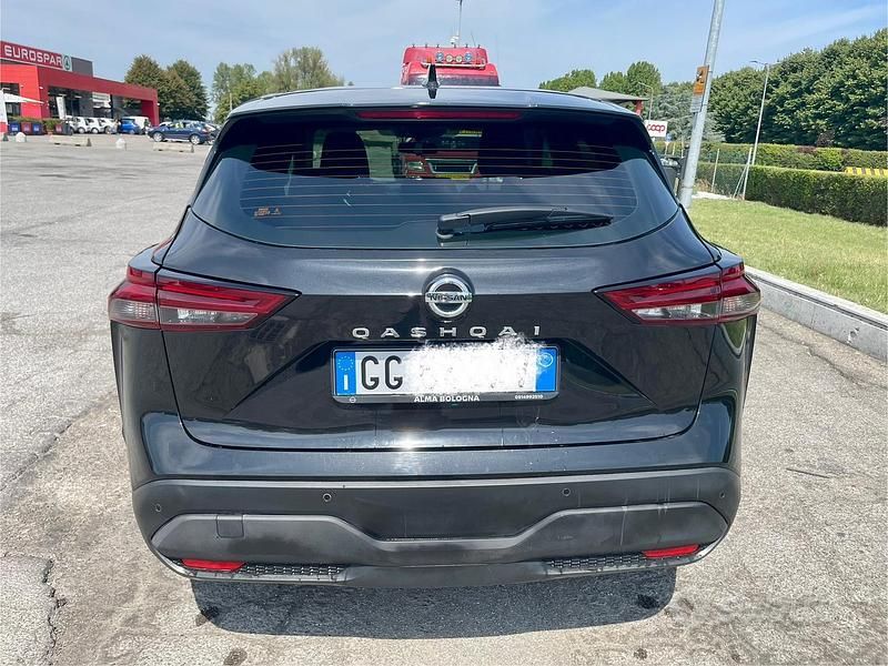 Usata Nissan Qashqai Acenta Premium 140 CV (102 kW) 2021 Nero SUV