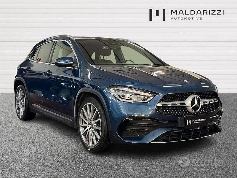 Usata Mercedes GLA200 Premium 150 CV (110 kW) 2023 Blu SUV