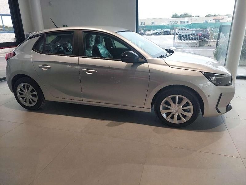 Usata Opel Corsa 100 CV (73 kW) 2024 Kristall silver Utilitaria