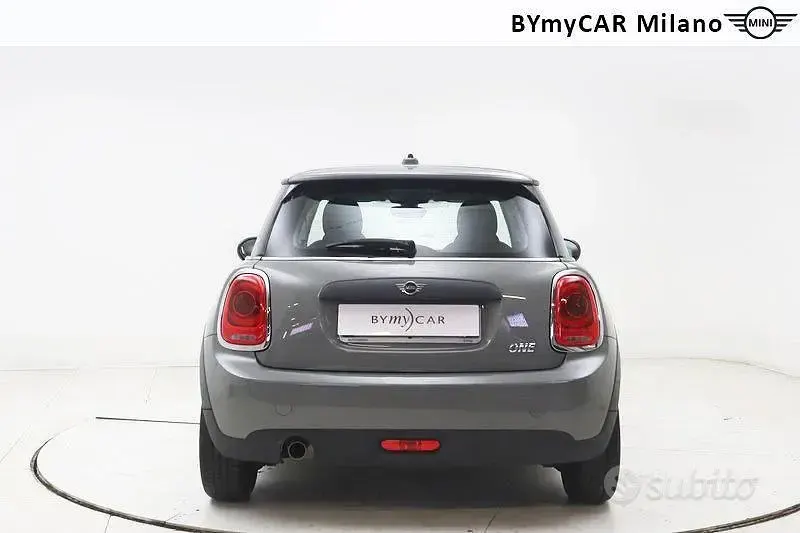 Usata Mini ONE 75 CV (55 kW) 2021 Nero Utilitaria